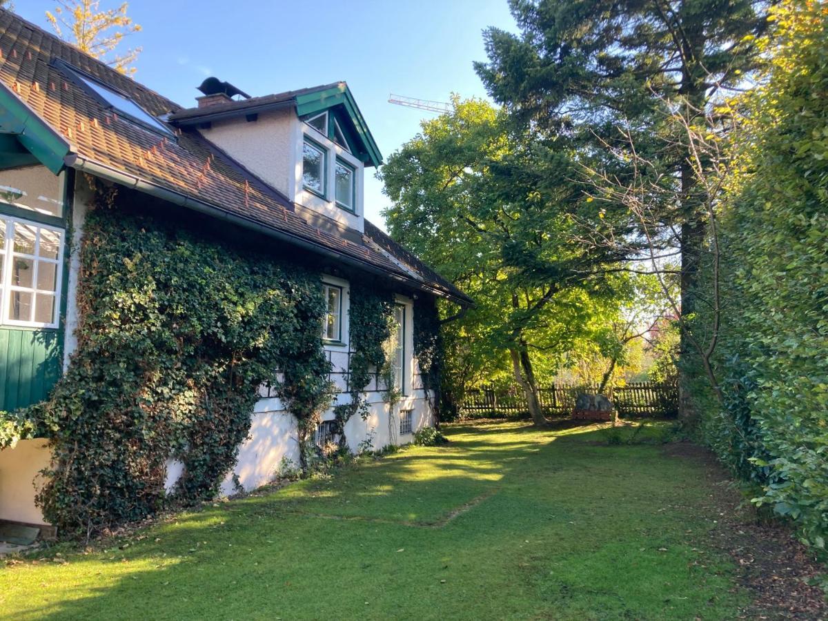 Haus Mit Sauna Und Privatem Badeteich In Anif Bei Salzburg Екстериор снимка